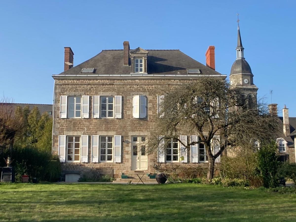 Maison D'Hotes La Doucelle Culture Et Bien-Etre Lignieres-Orgeres Bagian luar foto