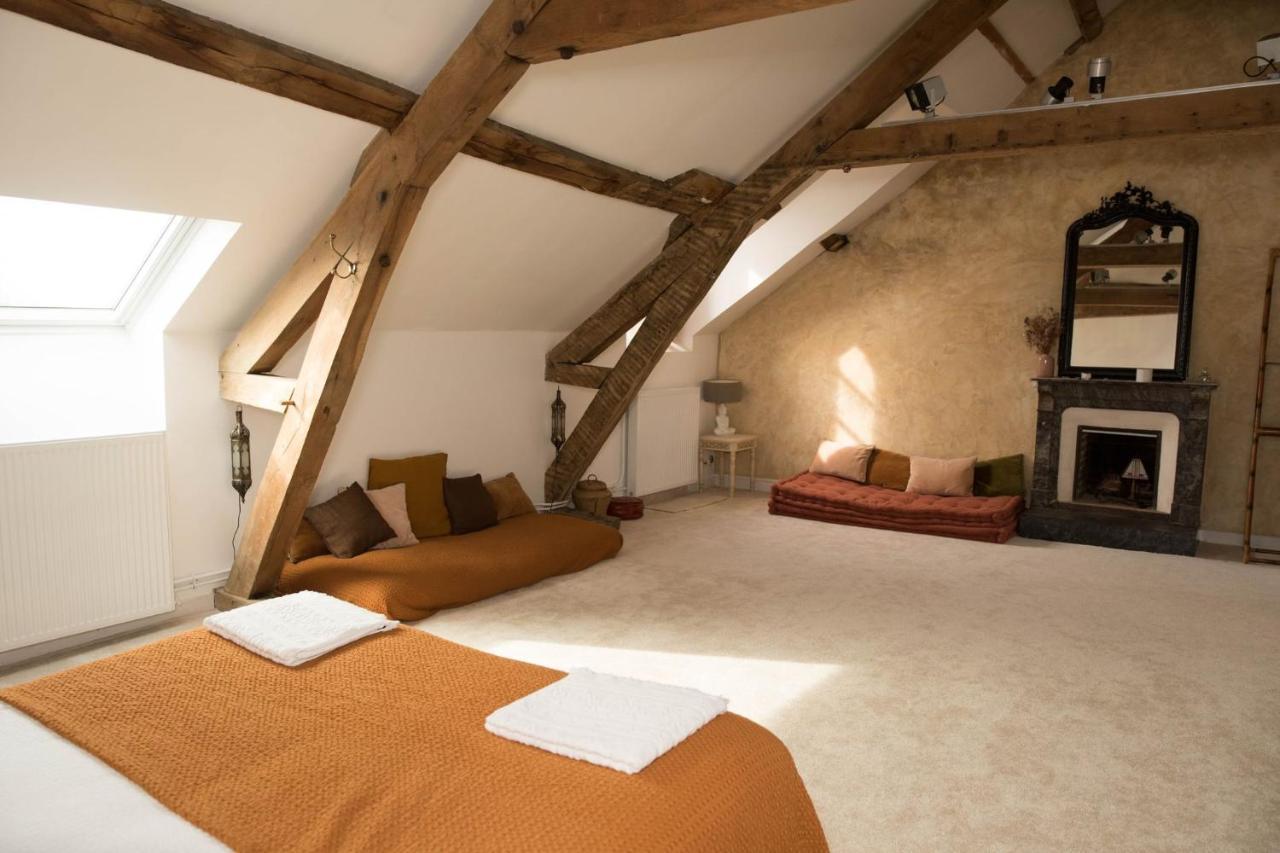 Maison D'Hotes La Doucelle Culture Et Bien-Etre Lignieres-Orgeres Bagian luar foto
