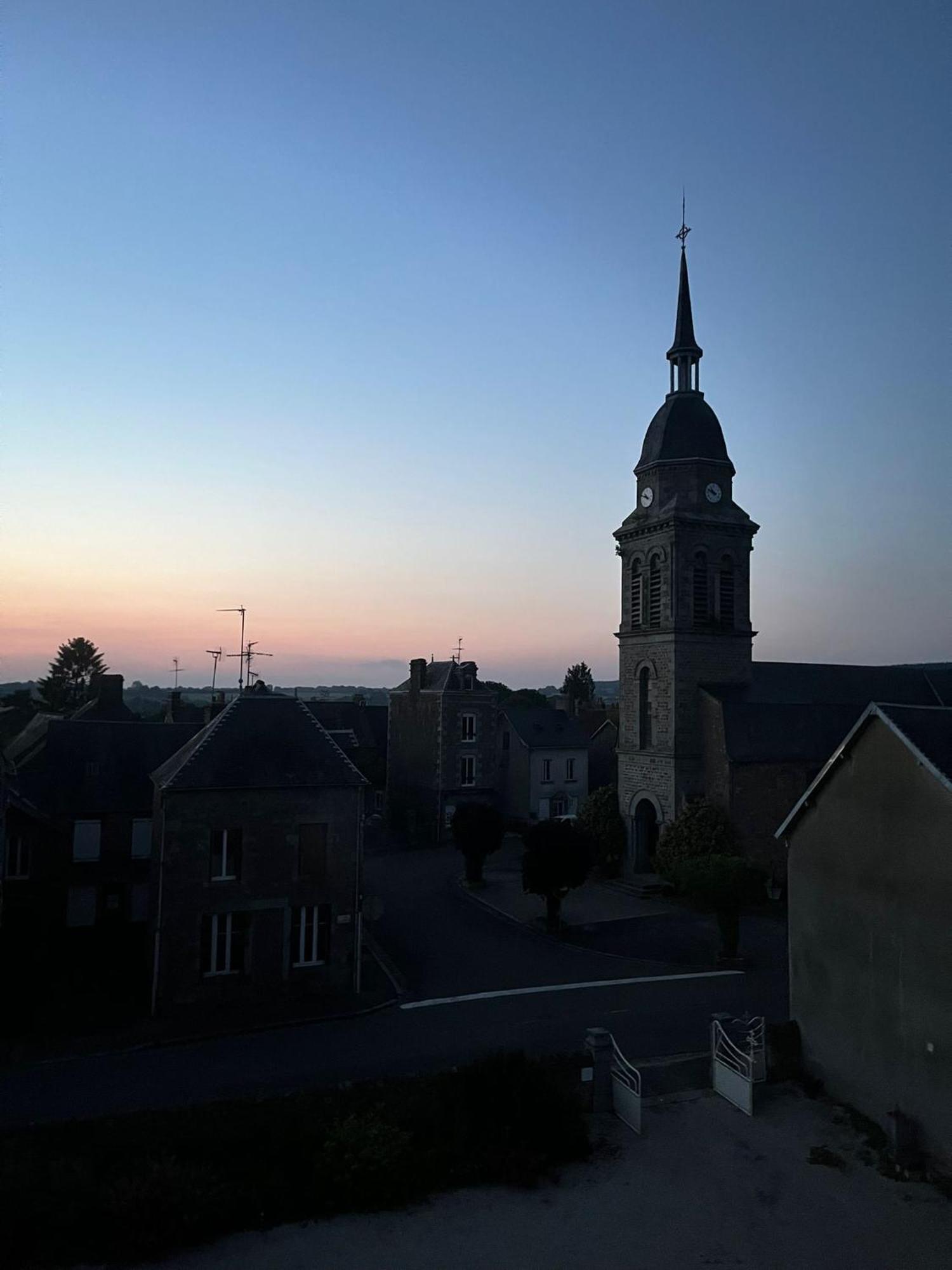 Maison D'Hotes La Doucelle Culture Et Bien-Etre Lignieres-Orgeres Bagian luar foto