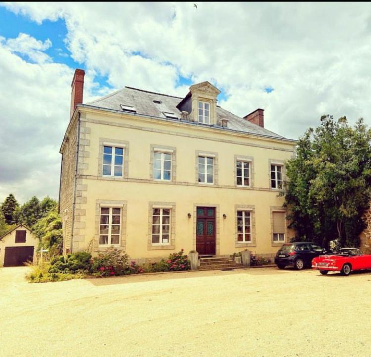 Maison D'Hotes La Doucelle Culture Et Bien-Etre Lignieres-Orgeres Bagian luar foto